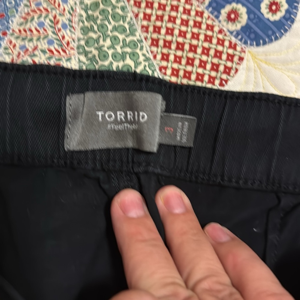 Black joggers with tie front - Picture 2 of 3